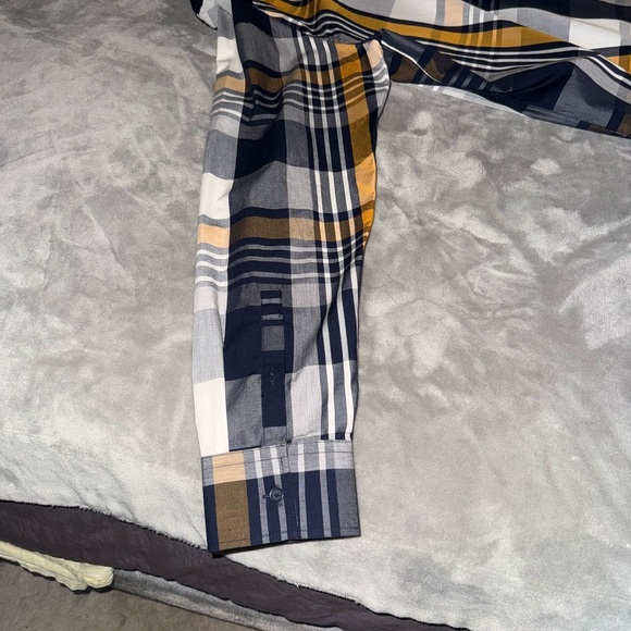 Sean John Men's Plaid Shirt in Navy, White, and Yellow - Picture 3 of 5